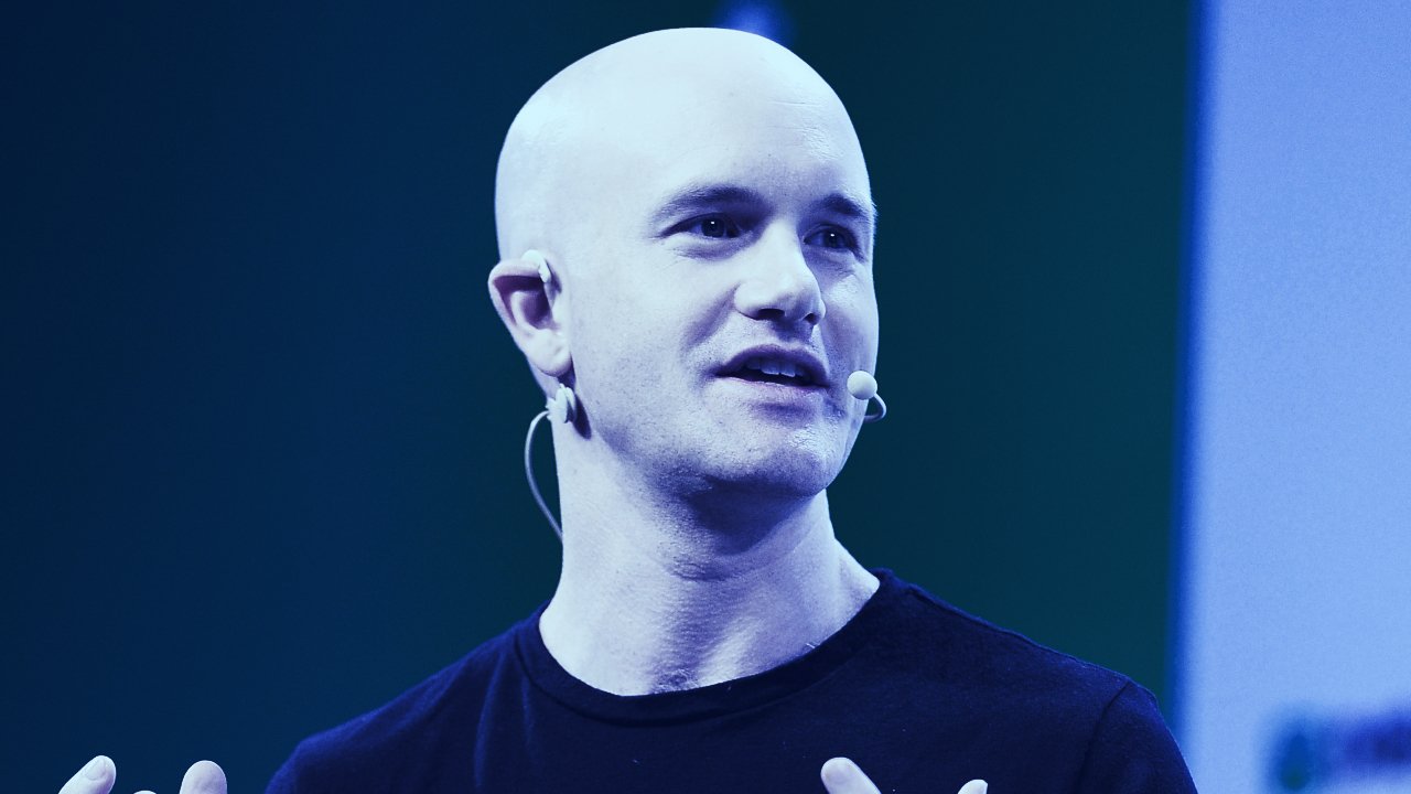 Crack Down on US Crypto Firms Over FTX Crisis 'Makes No Sense': Coinbase CEO