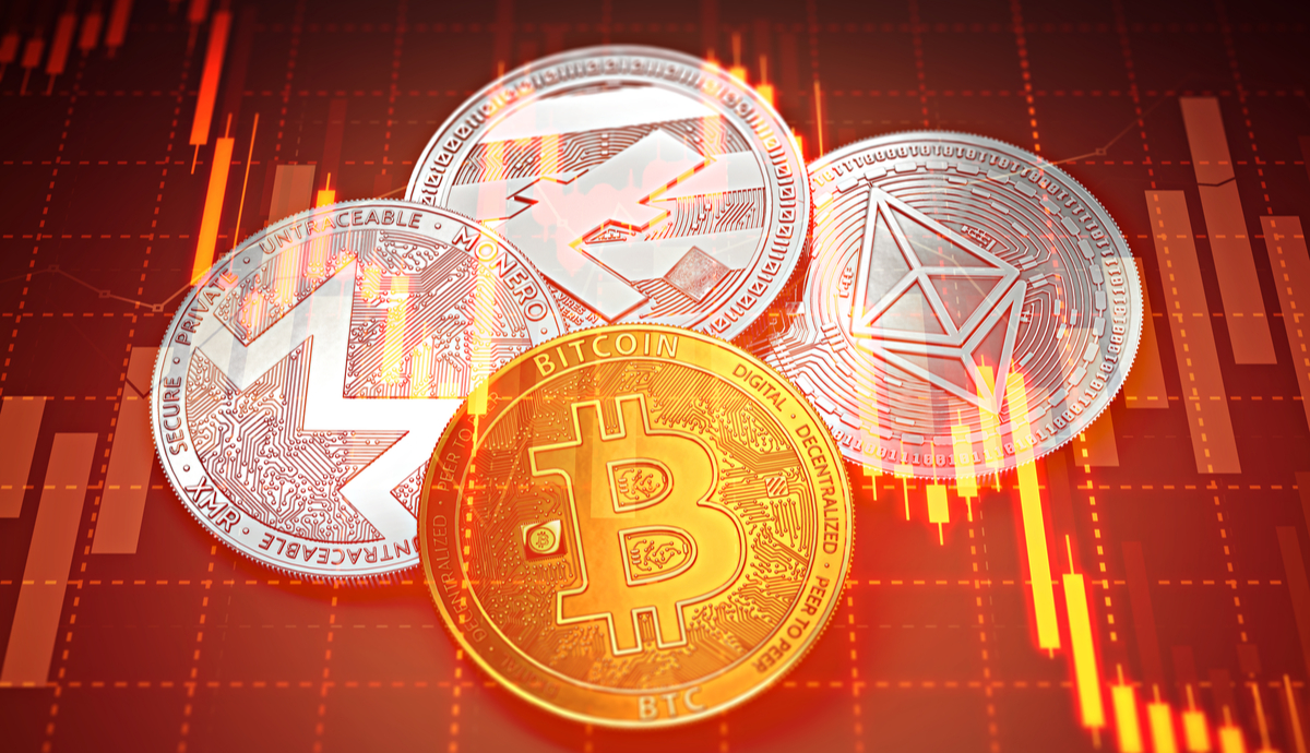 Manhã cripto: Bitcoin (BTC) recua com menor apetite por risco, Ethereum (ETH) cai abaixo de US$ 3 mil e FED prepara remédio amargo