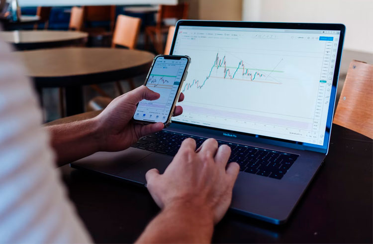 Alta nas taxas de juros pela FED afeta o mercado cripto e Bitcoin vai a US$ 40 mil