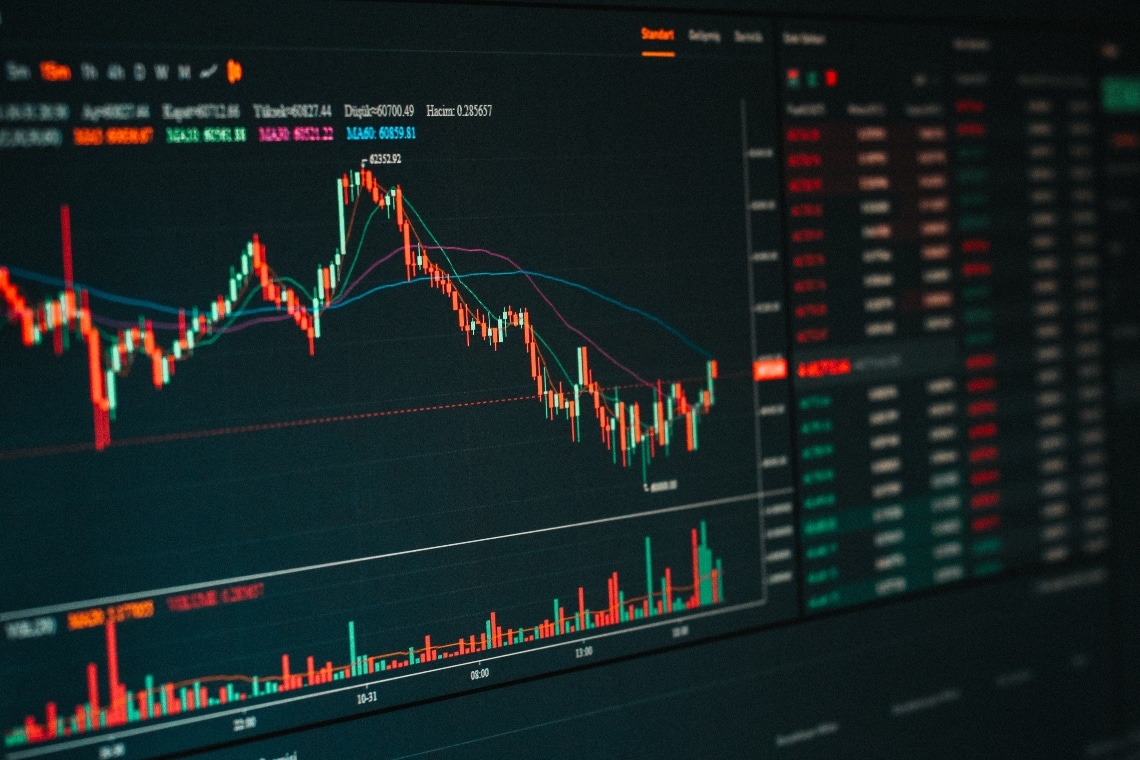 Analisi dei prezzi di Bitcoin (22k), Ethereum (1.6k) e Apecoin